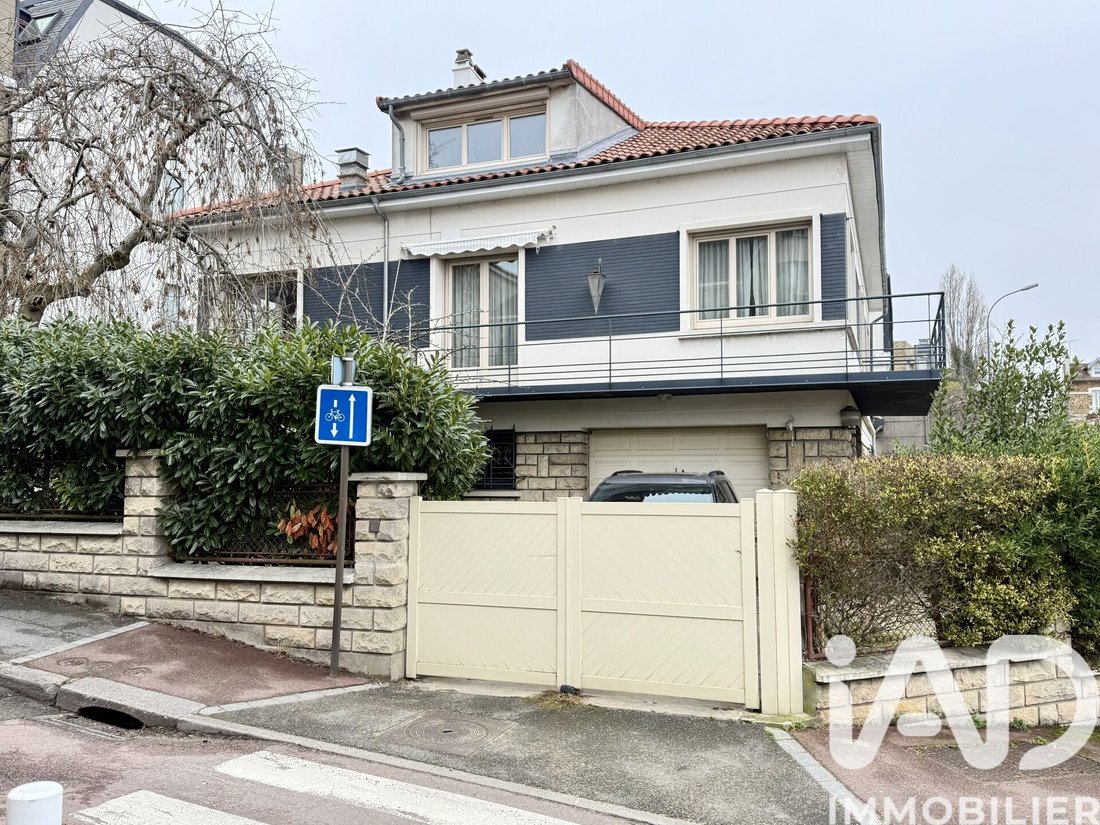 House in Fontenay-sous-Bois, Ile-de-France, France 2 - 17335170