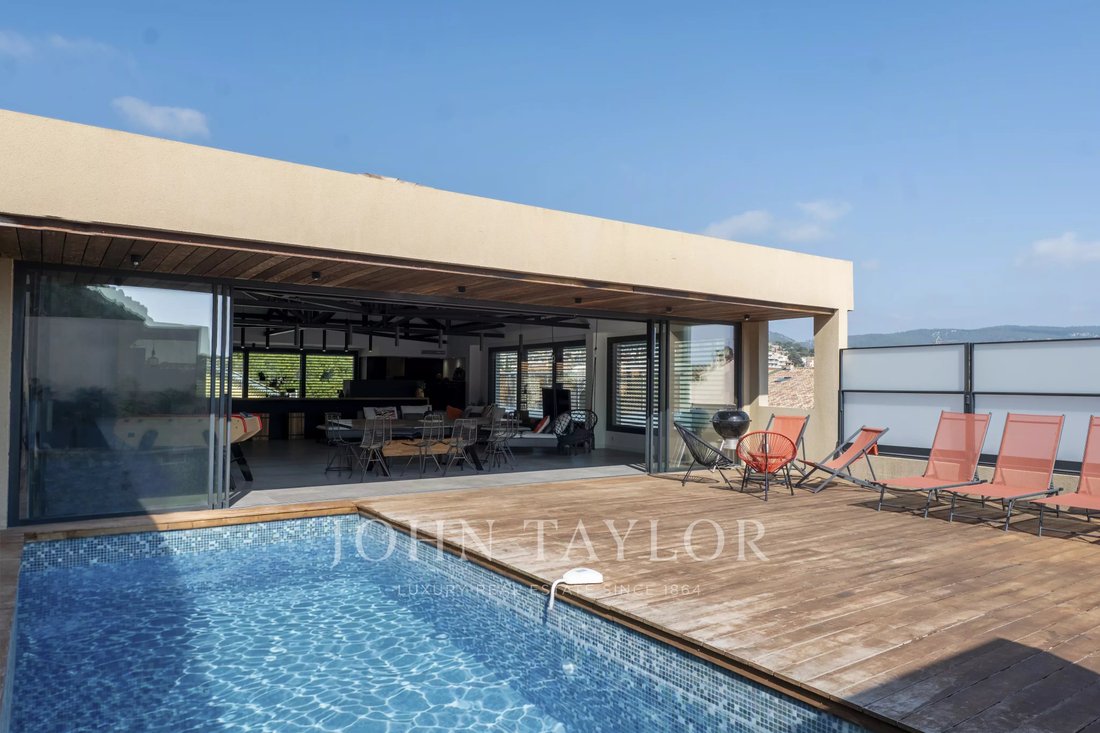 Villa in Bandol, Provence-Alpes-Côte d'Azur, France 1 - 17335493