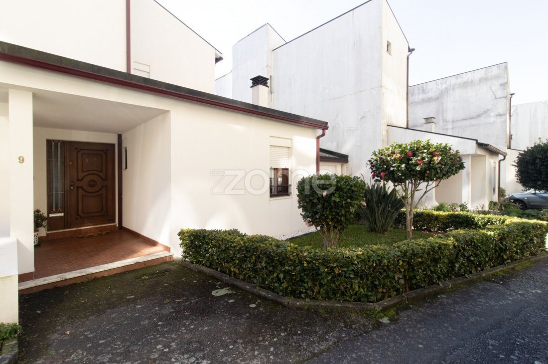 House in Braga (Sao Jose de Sao Lazaro e Sao Joao do Souto), Braga, Portugal 4 - 16961081