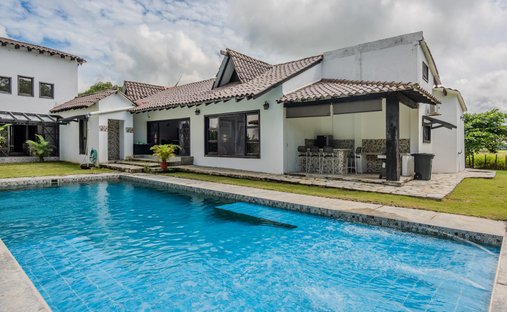 Finca in El Chirú, Coclé Province, Panama 1