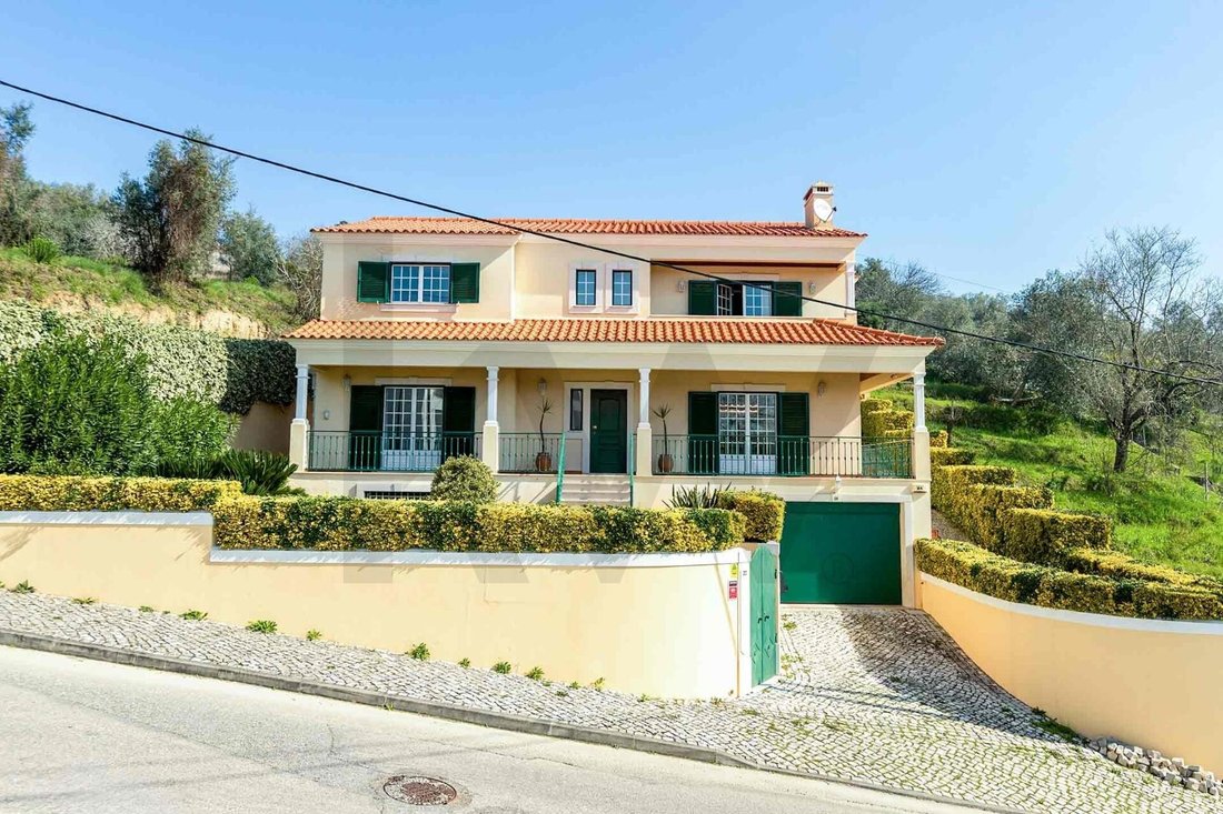 Townhouse in Tomar (Sao Joao Baptista) e Santa Maria dos Olivais, Santarem District, Portugal 2 - 17337373