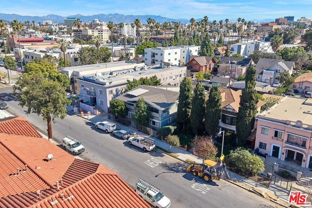 Los Angeles, California, United States 5 - 17337035