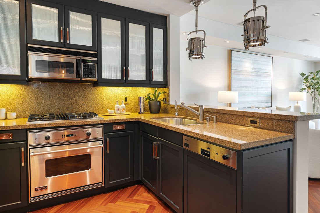 Condo in San Francisco, California, United States 3 - 17337288