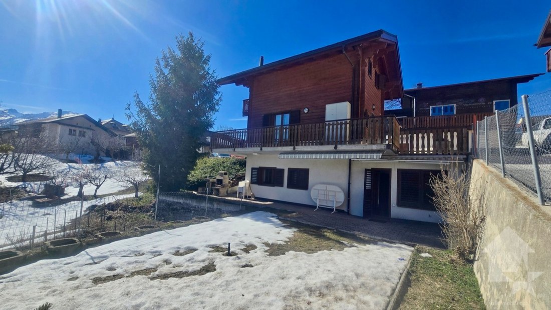 Chalet in Crans-Montana, Valais, Switzerland 2 - 17337550