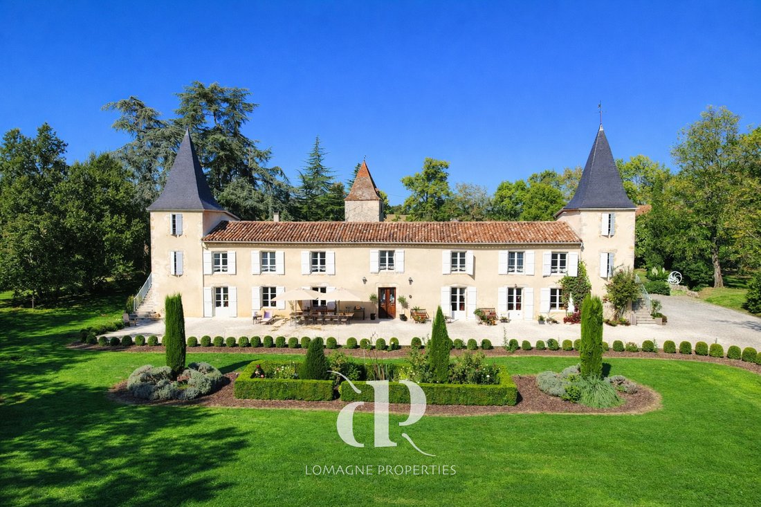 Estate in Nord, Condom, France 1 - 16372061