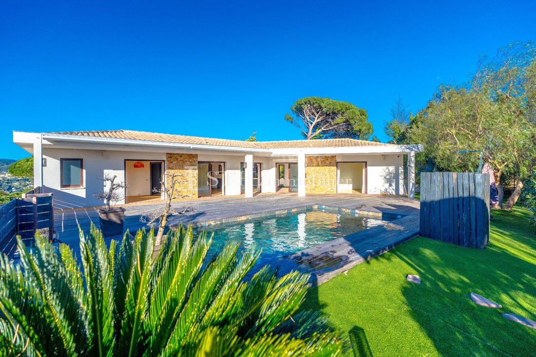 Villa in Ville-Les Saquedes-Le Bouillonnet, Sainte-Maxime, France 1 - 17337306