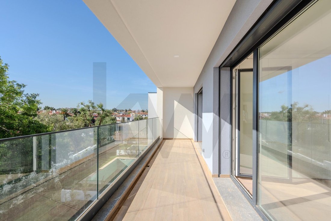 Townhouse in Alcabideche, Lisbon, Portugal 1 - 17337014