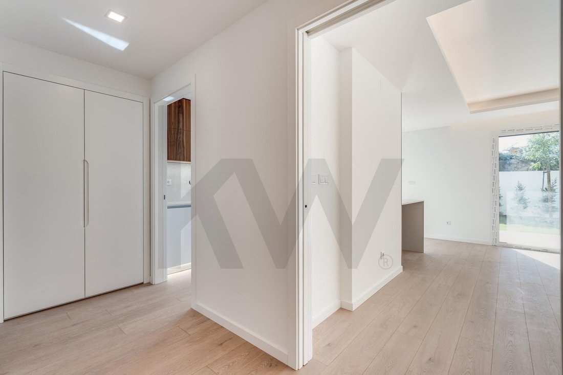 Townhouse in Alcabideche, Lisbon, Portugal 3 - 17337014