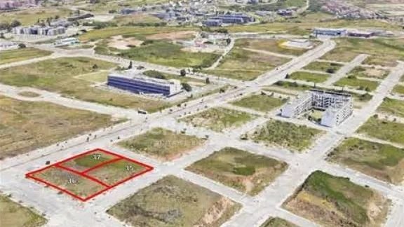 Land in Casal de Cambra, Lisbon, Portugal 1 - 17336722