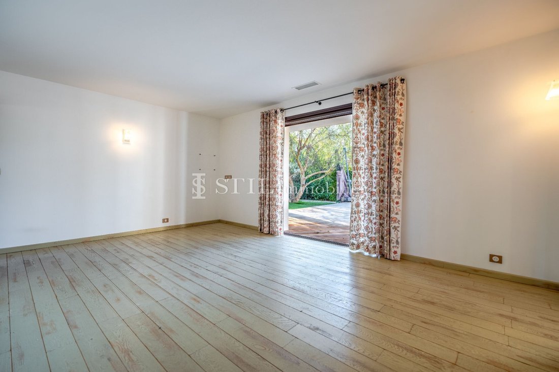 Villa in Ville-Les Saquedes-Le Bouillonnet, Sainte-Maxime, France 4 - 17337306