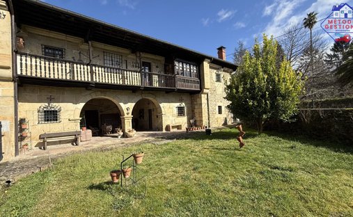 Haus in Cabuerniga, Kantabrien, Spanien 1