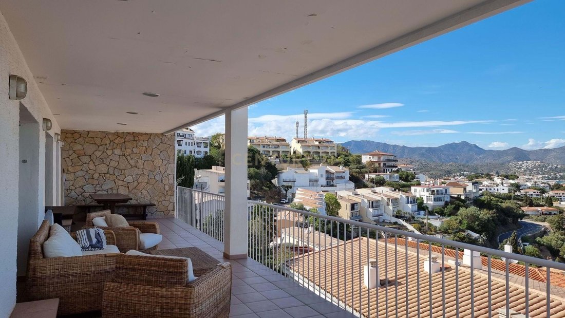 Villa in Llanca, Catalonia, Spain 2 - 17337455