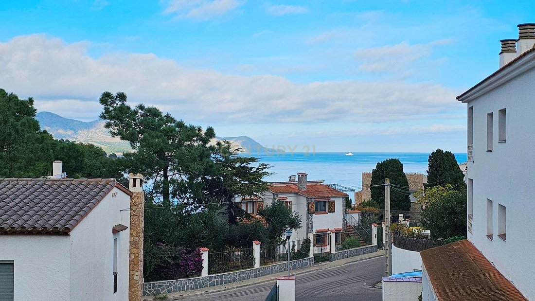 Villa in Llanca, Catalonia, Spain 4 - 17337434