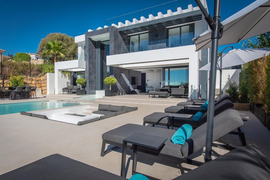 Villa en Estepona, Andalucía, España 1 - 17337407