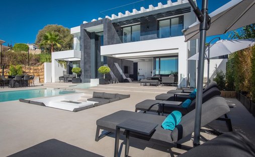 Villa à Estepona, Andalousie, Espagne 1