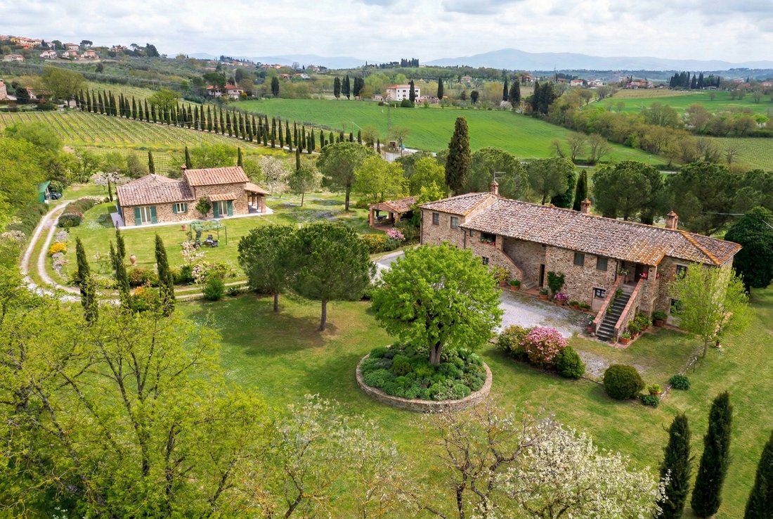 Country House in Lucignano, Tuscany, Italy 2 - 11971138