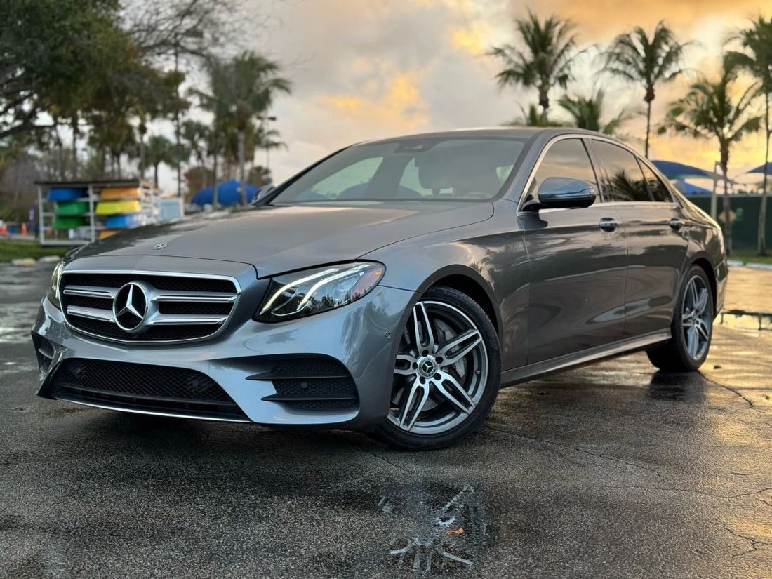 Sedan in Pompano Beach, FL, United States 1 - 17338076