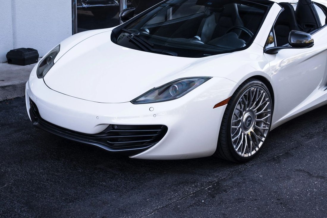 Cabriolet in Boynton Beach, FL, United States 5 - 17338068
