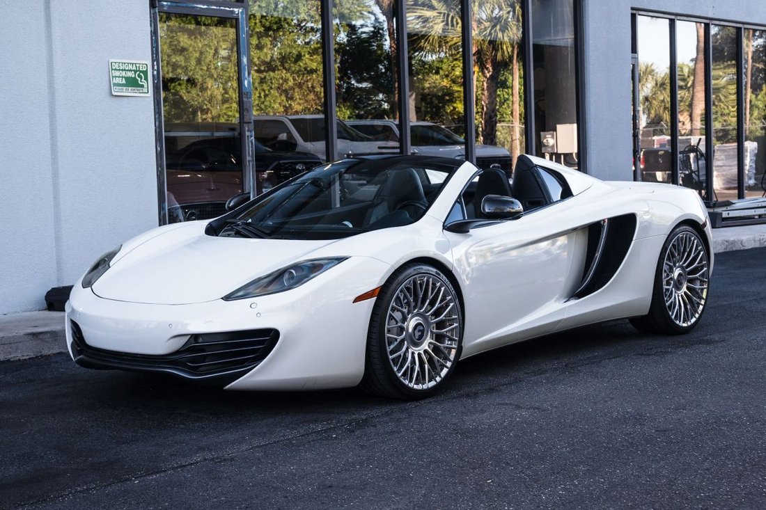 Cabriolet in Boynton Beach, FL, United States 2 - 17338068