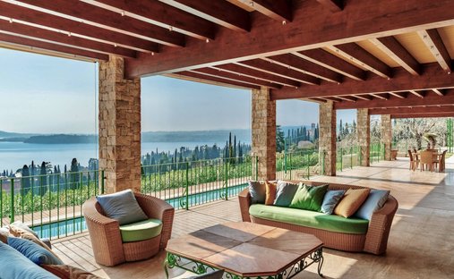 House in Gardone Riviera, Lombardy, Italy 1