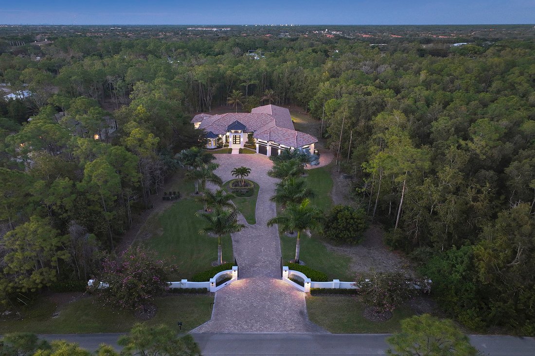 House in Naples, Florida, United States 3 - 17338139