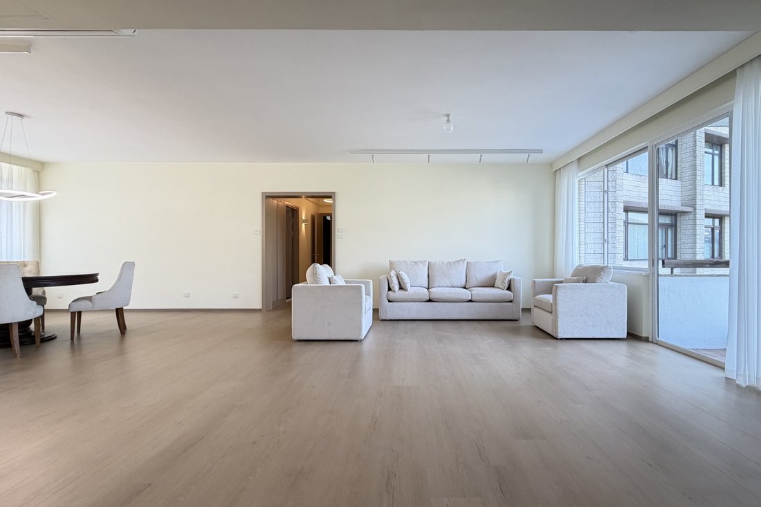 Apartment in Hong Kong, Hong Kong 3 - 17338200