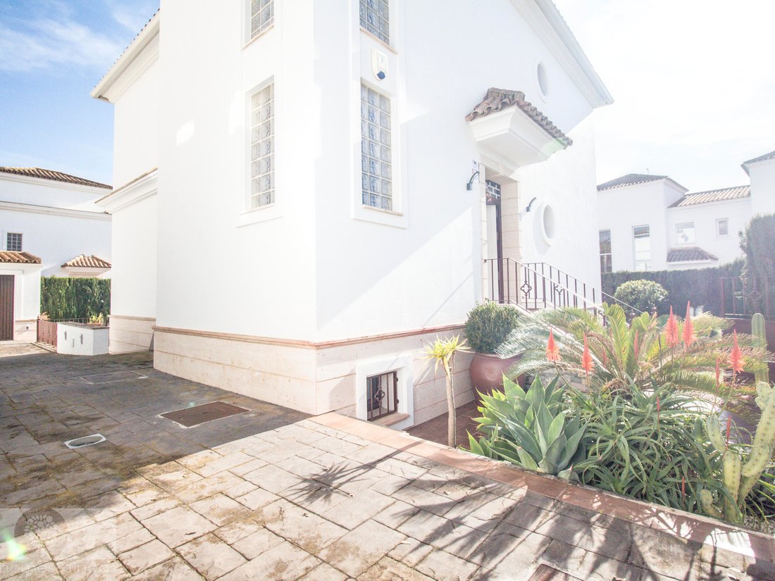 Villa in Islantilla, Andalusia, Spain 4 - 17338210