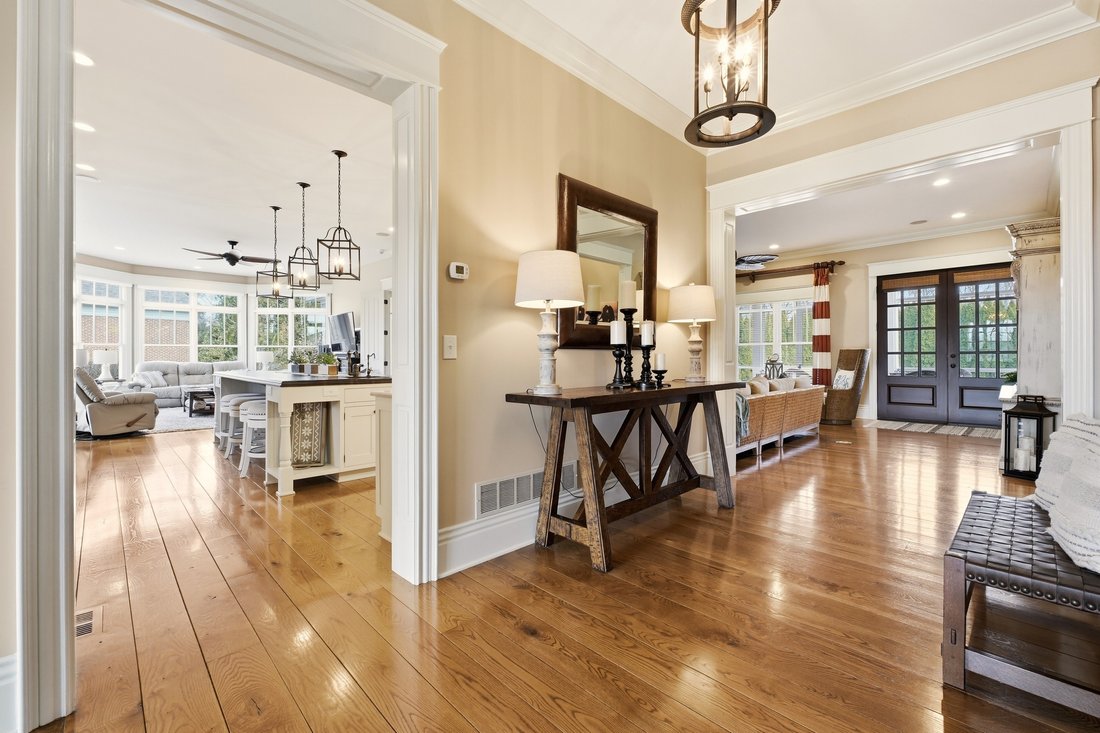 House in Watterson Park, Kentucky, United States 3 - 17338411