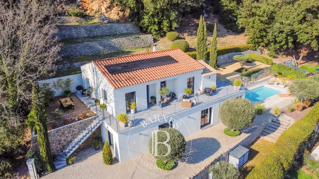 Casa en Bagnols-en-Forêt, Provenza-Alpes-Costa Azul, Francia 4 - 17339912