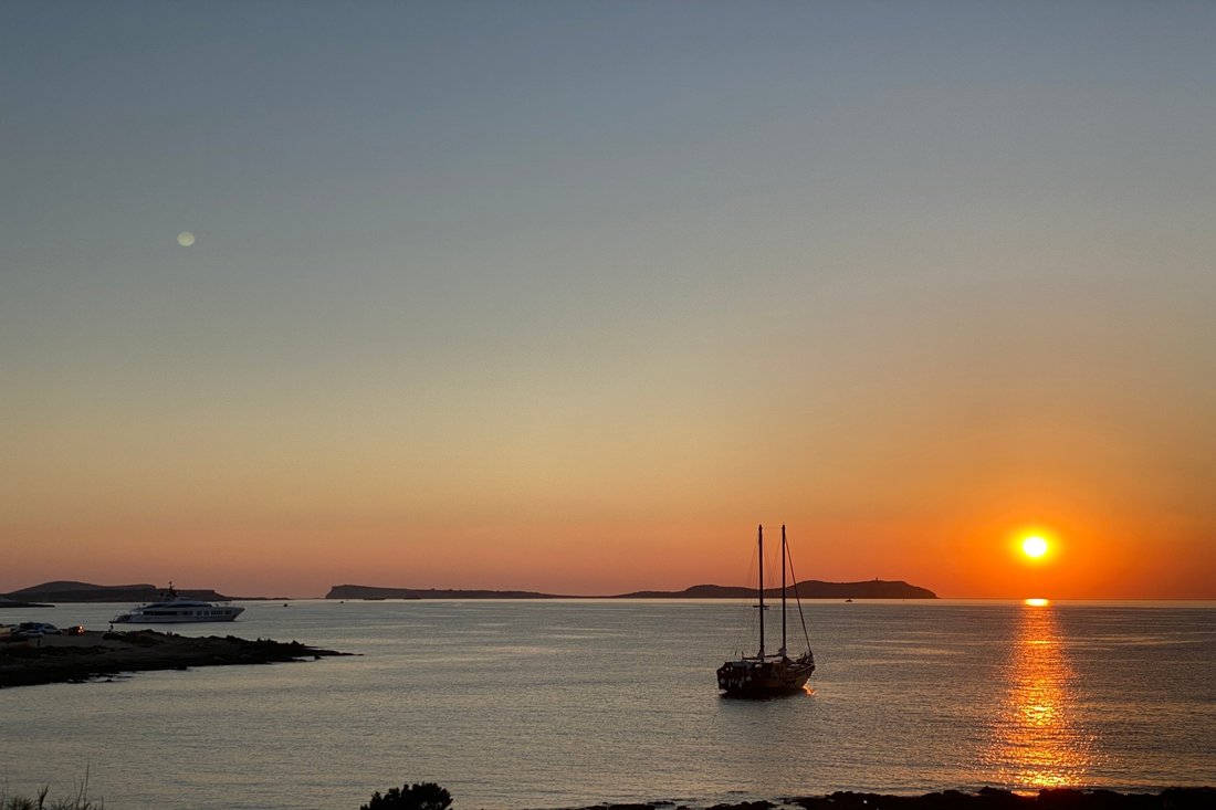 Villa in Sant Antoni de Portmany, Balearic Islands, Spain 2 - 15796386