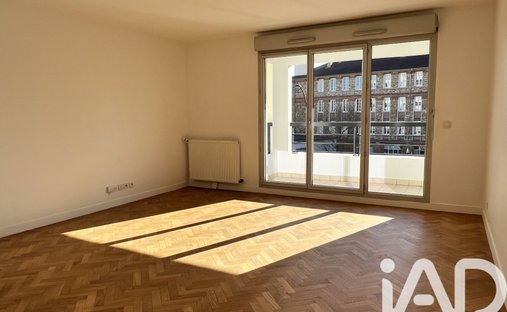 Apartment in Montreuil, Versailles, France 1