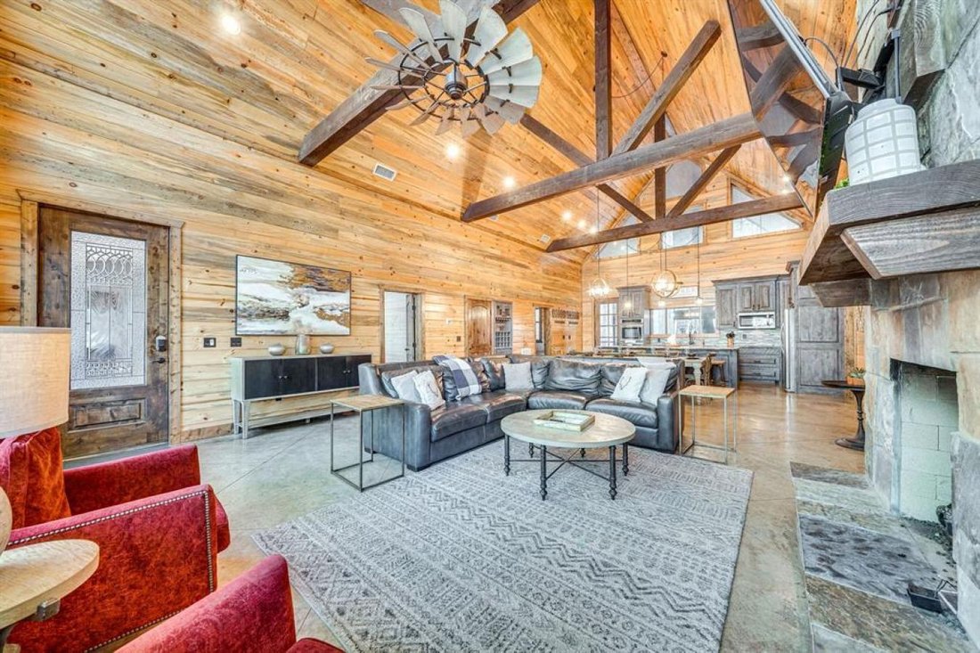 House in Broken Bow, Oklahoma, United States 2 - 17345529