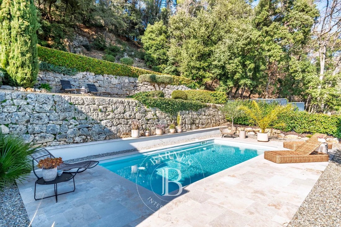 Casa en Bagnols-en-Forêt, Provenza-Alpes-Costa Azul, Francia 5 - 17339912