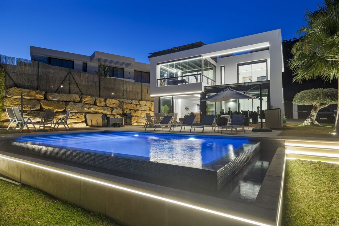 Villa en Mijas, Andalucía, España 1 - 17345362