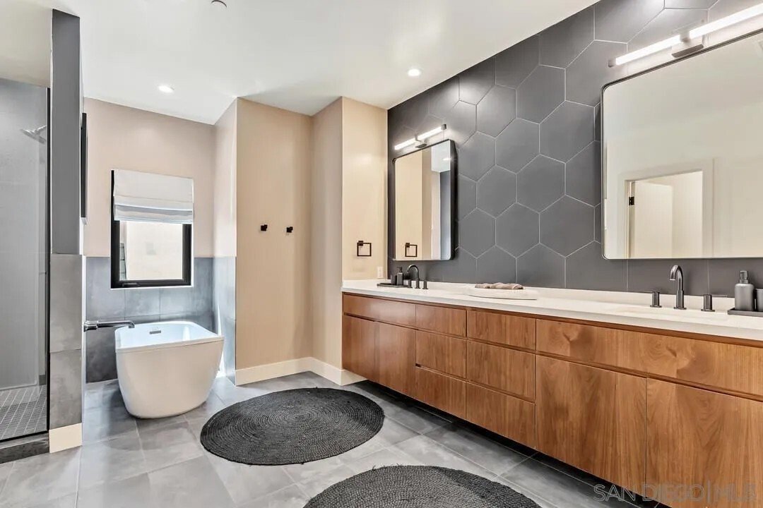 Condo in Oceanside, California, United States 4 - 17342239