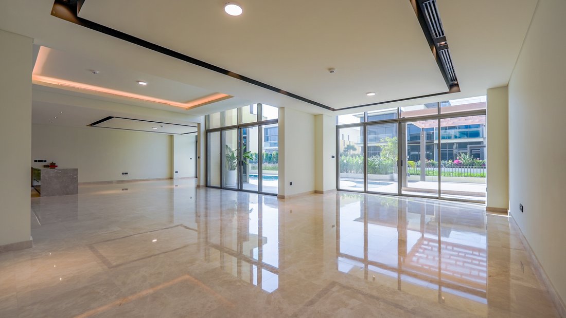 Villa in Hadaeq Sheikh Mohammed Bin Rashid, Dubai, United Arab Emirates 3 - 17339221