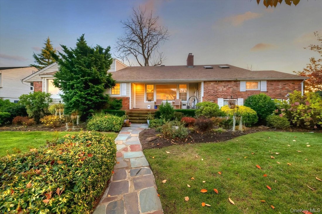 House in Rockville Centre, New York, United States 2 - 17339929