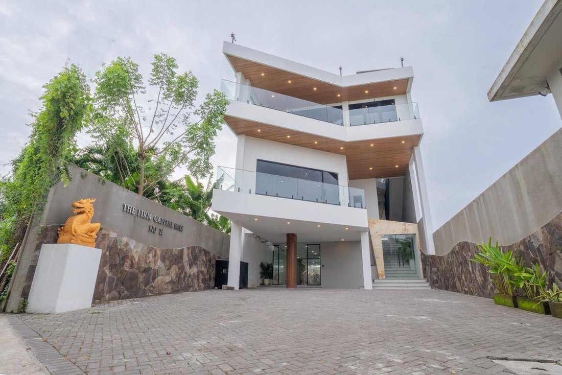 Denpasar, Bali, Indonesia 1 - 17343999