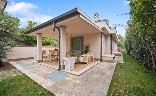 Casa a Vittoria Apuana, Forte dei Marmi, Toscana 1