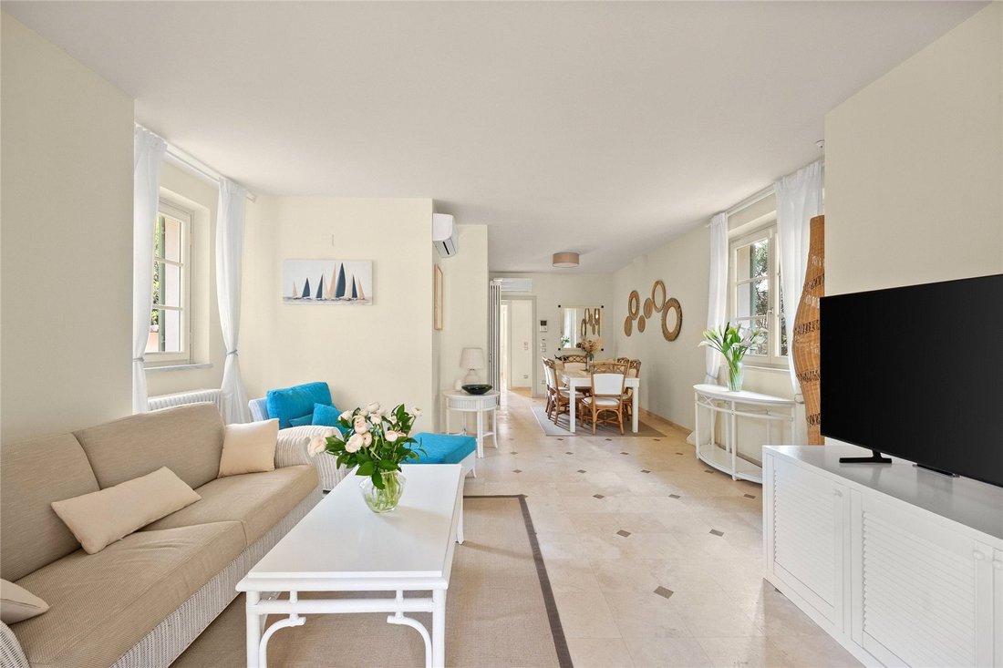House in Vittoria Apuana, Forte dei Marmi, Tuscany 5 - 17339445
