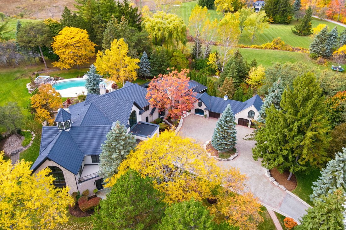 Estate in Burlington, Ontario, Canada 1 - 17338486