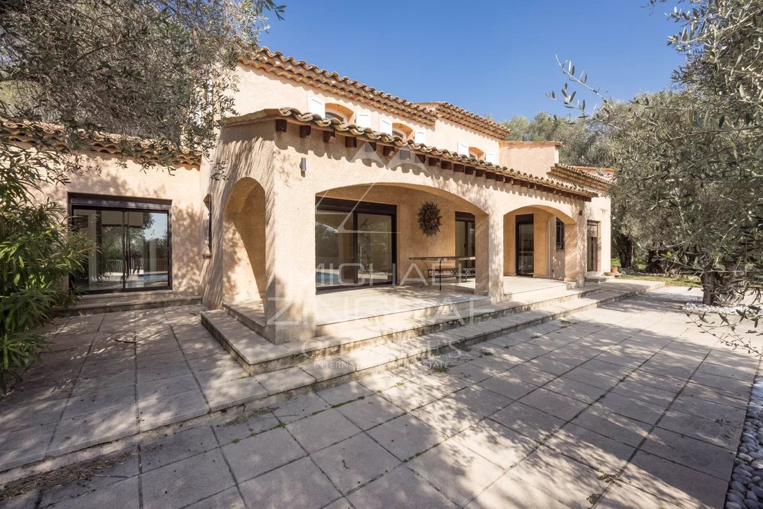 Villa in Mougins, Provence-Alpes-Côte d'Azur, France 2 - 17339880