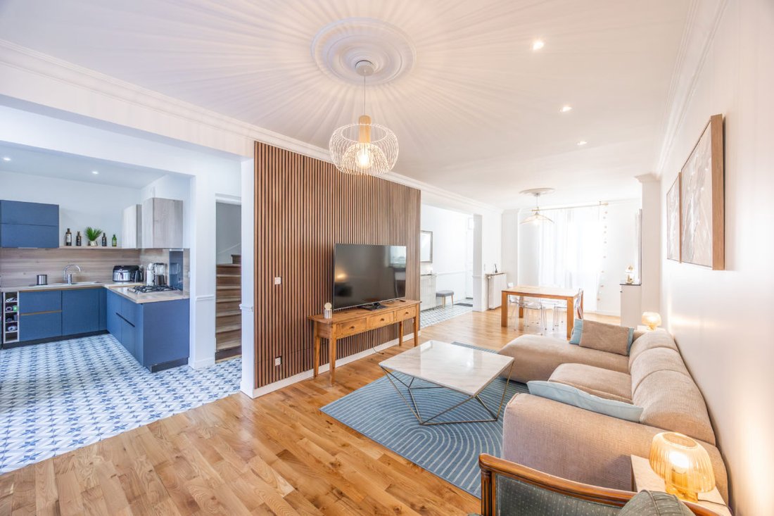 House in Lagny-sur-Marne, Ile-de-France, France 3 - 17339498