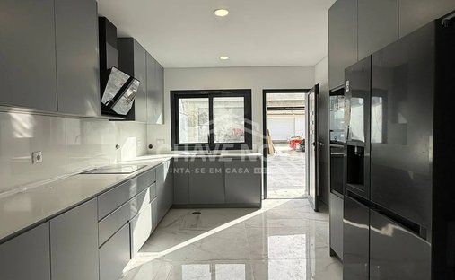 Townhouse in Ilhavo, Aveiro District, Portugal 1