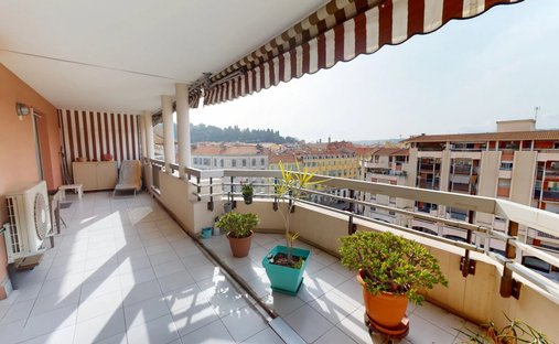 Apartment in Le Port, Nice, France 1