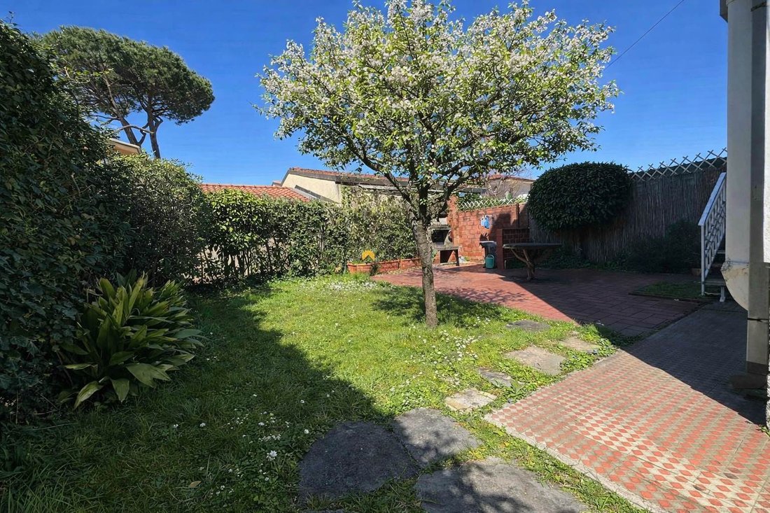 Villa in Pietrasanta, Tuscany, Italy 2 - 17341291