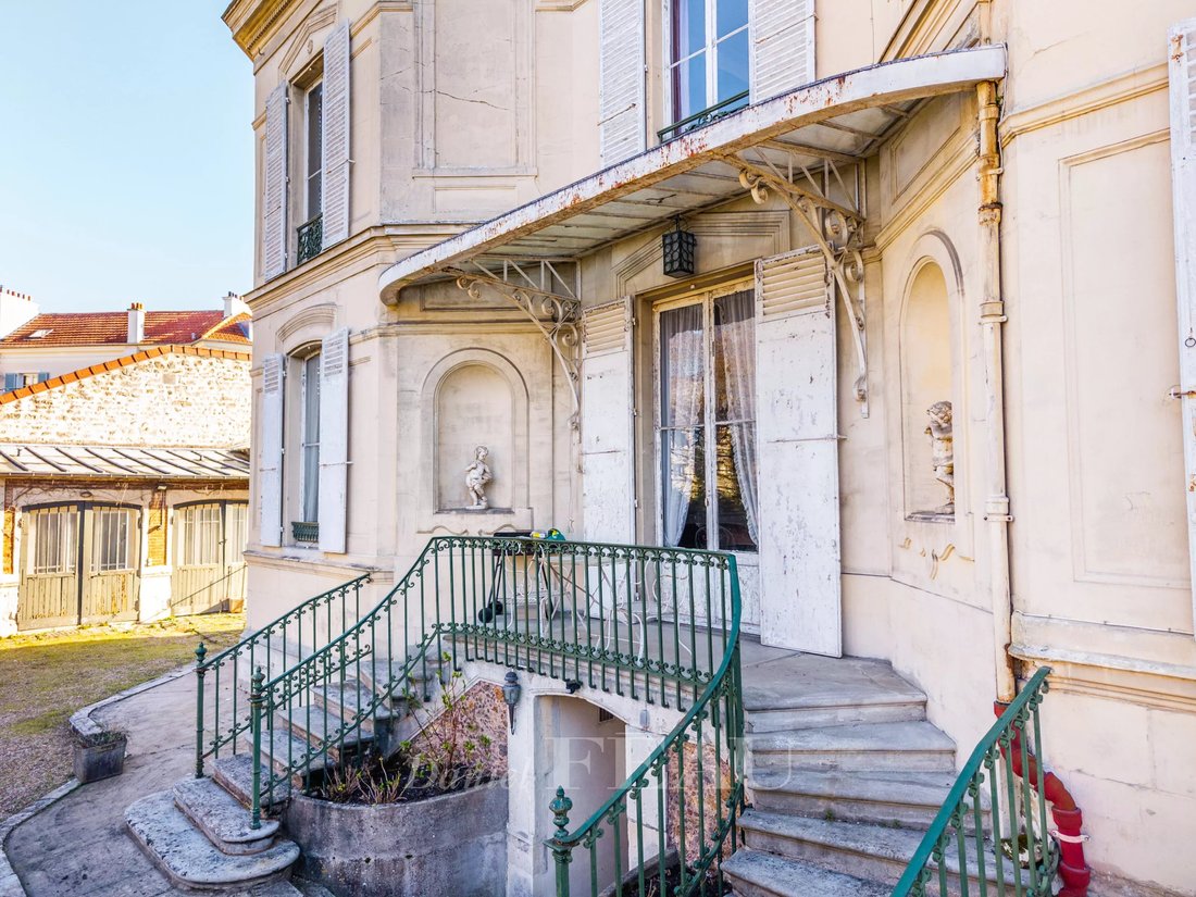 Apartment in Saint-Germain-en-Laye, Ile-de-France, France 3 - 17340985