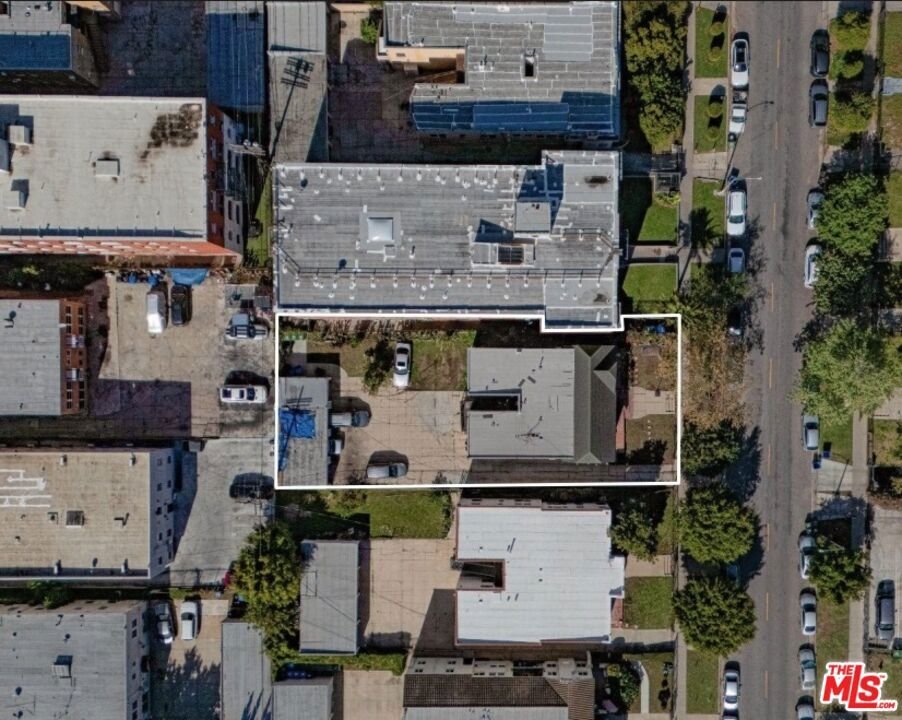 Los Angeles, California, United States 5 - 17341611
