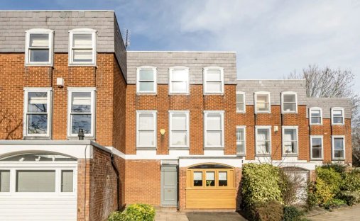 House in Dartmouth Park, Camden, England 1