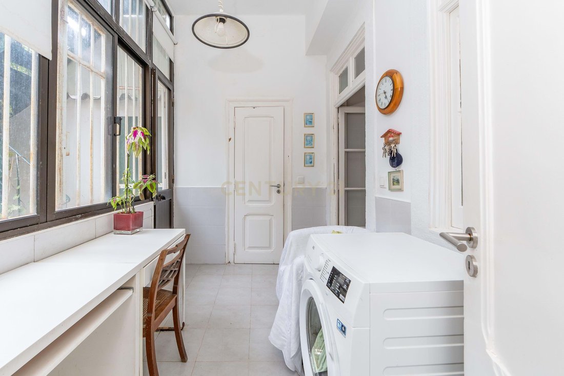 Apartment in Arroios, Lisbon, Portugal 3 - 17339656